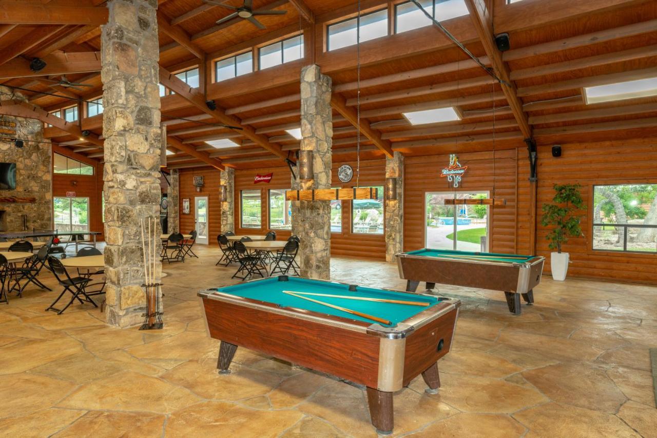 Sun Outdoors Lake Travis Hudson Bend Exterior photo